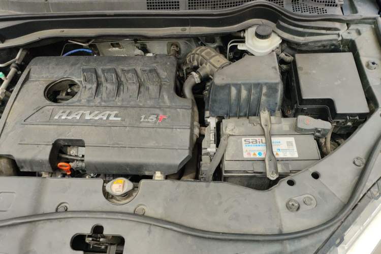 Used Haval H6 2013 Sports Edition 1.5T Manual Two-Wheel Drive Elite Model Engine Bay Left