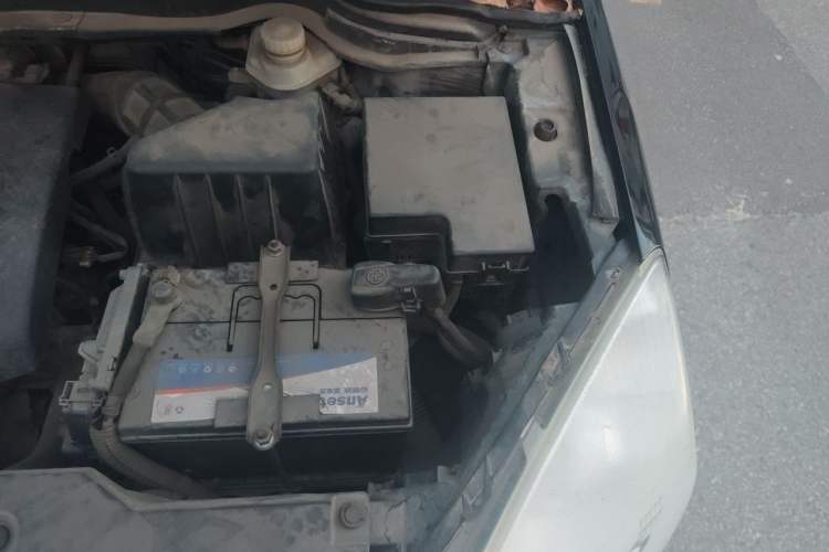 Used Haval H6 2013 Upgraded Model 2.4L Automatic Two-Wheel Drive Elite Version Engine Bay Left
