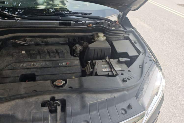 Used Haval H6 2013 Sport Edition 1.5T Manual Two-Wheel Drive Prestige Model Engine Bay Left