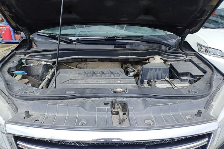 Used Haval H6 2013 Sports Edition 1.5T Manual Two-Wheel Drive Elite Model Engine Bay