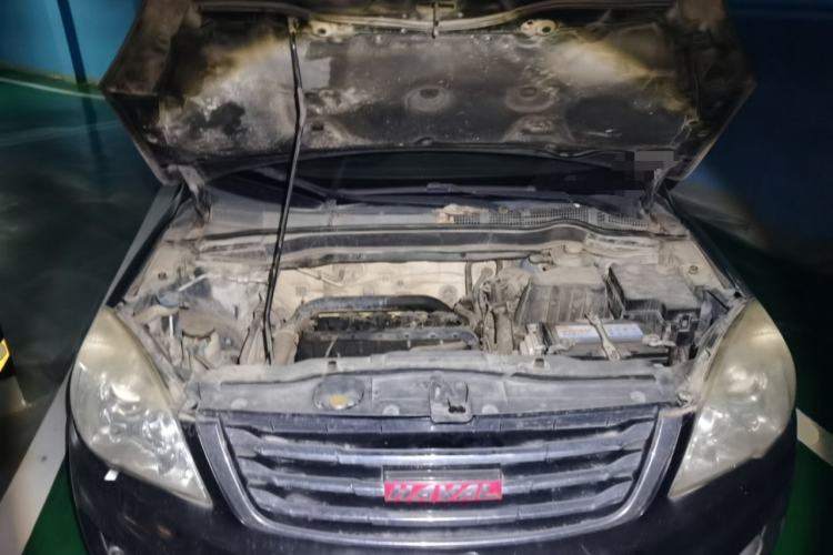 Used Haval H6 2013 Upgraded Model 1.5T Manual Two-Wheel Drive Elite Version Engine Bay