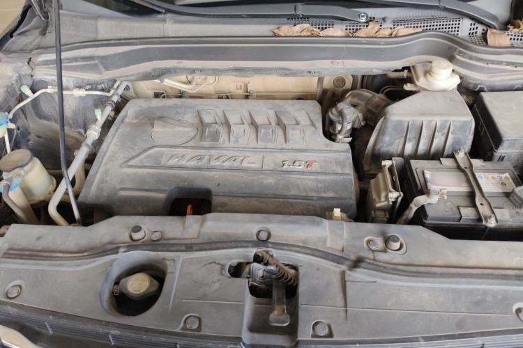 Used Haval H6 2013 Upgraded Model 1.5T Manual Two-Wheel Drive Elite Version Engine Bay