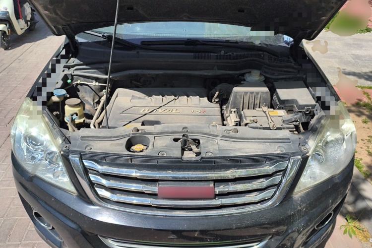 Used Haval H6 2013 Upgraded Model 1.5T Manual Two-Wheel Drive Elite Version Engine Bay