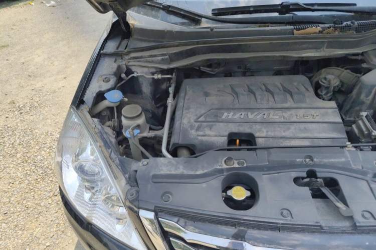 Used Haval H6 2013 Upgraded Model 1.5T Manual Two-Wheel Drive Elite Version Engine Bay Right