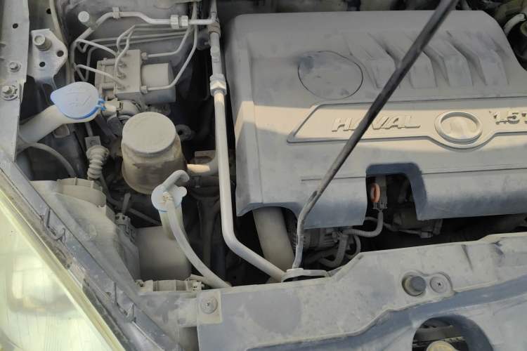 Used Haval H6 2013 1.5T Manual 4x4 Prestige Edition Engine Bay Right
