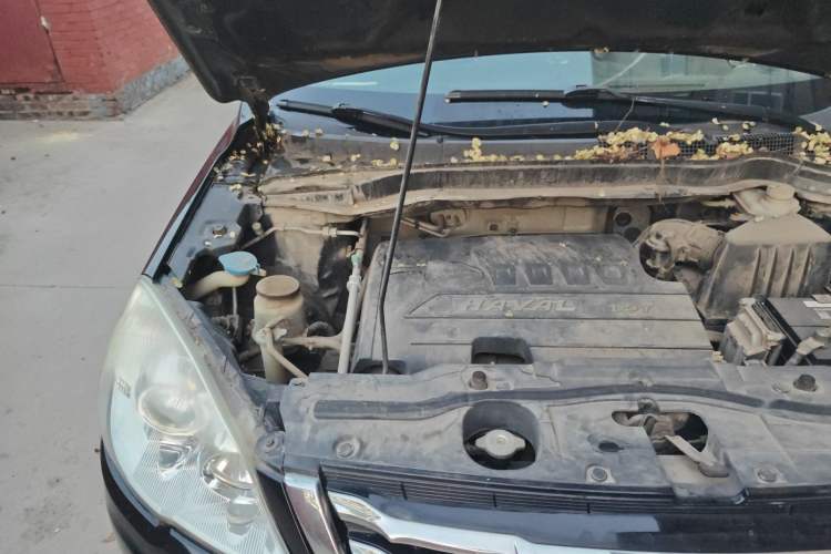 Used Haval H6 2013 Upgraded Model 1.5T Manual Two-Wheel Drive Elite Version Engine Bay Right