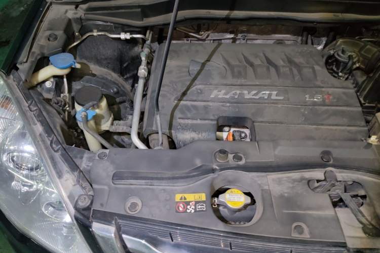 Used Haval H6 2013 Upgraded Model 1.5T Manual Two-Wheel Drive Elite Version Engine Bay Right