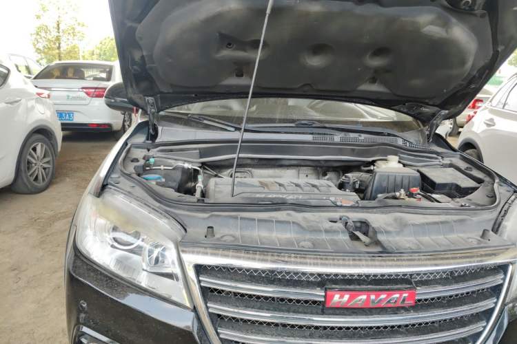 Used Haval H6 2013 Sports Edition 1.5T Manual Two-Wheel Drive Elite Model Engine Bay Right