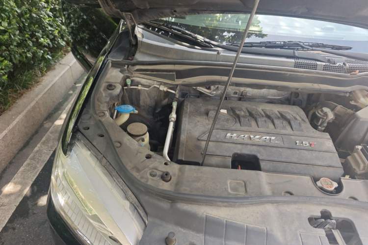 Used Haval H6 2013 Sport Edition 1.5T Manual Two-Wheel Drive Prestige Model Engine Bay Right
