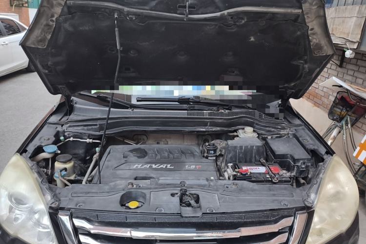 Used Haval H6 2013 Upgraded Model 1.5T Manual Two-Wheel Drive Elite Version Engine Bay