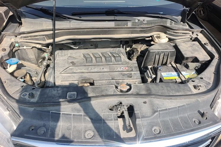 Used Haval H6 2013 Sport Edition 1.5T Manual Two-Wheel Drive Prestige Model Engine Bay