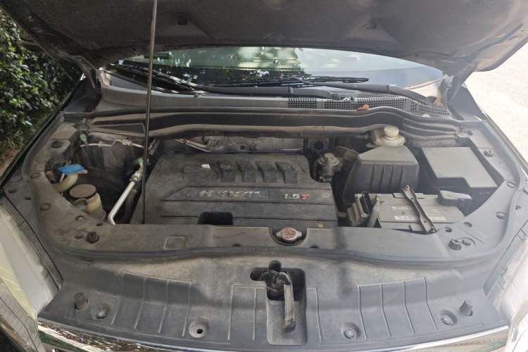 Used Haval H6 2013 Sport Edition 1.5T Manual Two-Wheel Drive Prestige Model Engine Bay