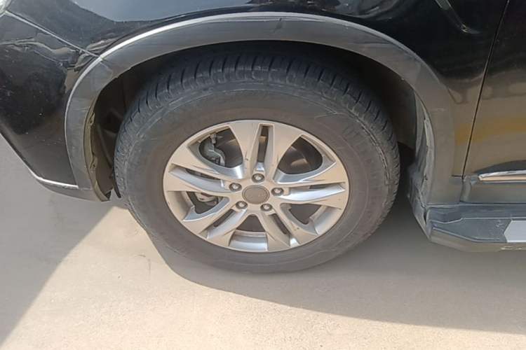 Used Haval H6 2013 Sport Edition 1.5T Manual Two-Wheel Drive Prestige Model Exterior 4