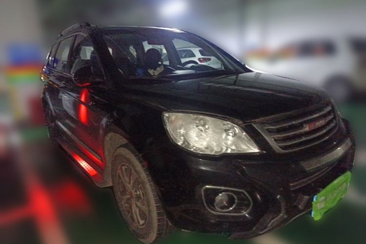 Used Haval H6 2013 Upgraded Model 1.5T Manual Two-Wheel Drive Elite Version Front Right 45 Deg