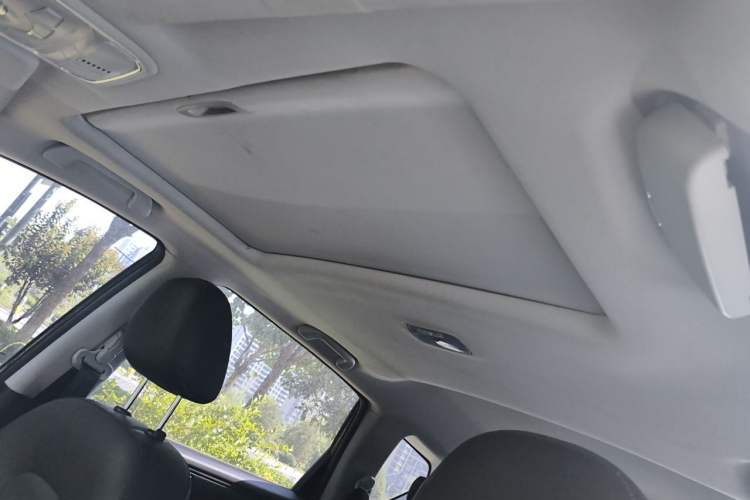 Used Haval H6 2013 Sports Edition 1.5T Manual Two-Wheel Drive Elite Model Headliner
