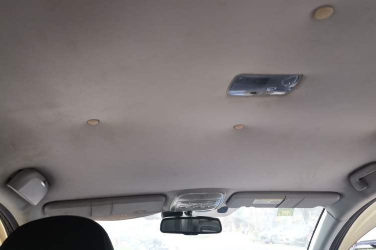 Used Haval H6 2013 Upgraded Model 1.5T Manual Two-Wheel Drive Elite Version Headliner