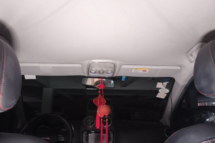 Used Haval H6 2013 Upgraded Model 2.4L Automatic Two-Wheel Drive Elite Version Headliner