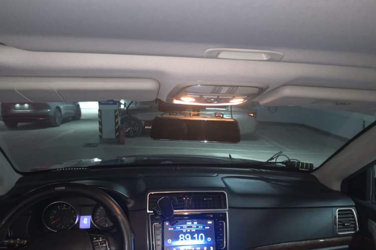 Used Haval H6 2013 Sports Edition 1.5T Manual Two-Wheel Drive Elite Model Headliner