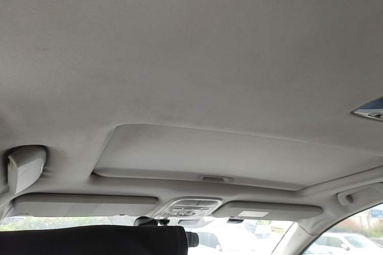 Used Haval H6 2013 Sports Edition 1.5T Manual Two-Wheel Drive Elite Model Headliner