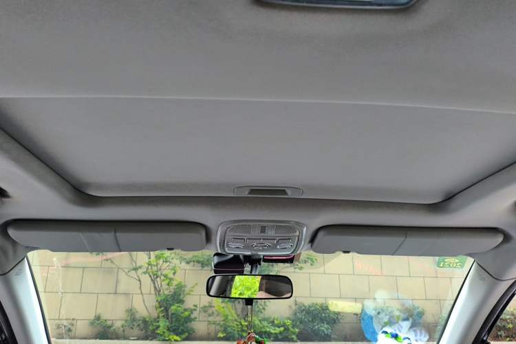 Used Haval H6 2013 Sports Edition 1.5T Manual Two-Wheel Drive Elite Model Headliner