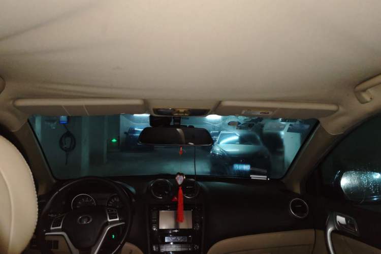 Used Haval H6 2013 Upgraded Model 1.5T Manual Two-Wheel Drive Elite Version Headliner