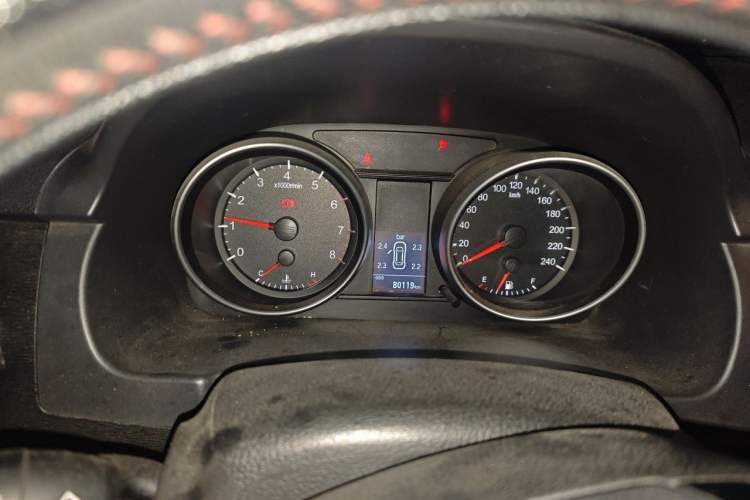 Used Haval H6 2013 Sport Edition 1.5T Manual Two-Wheel Drive Prestige Model Instrument Cluster