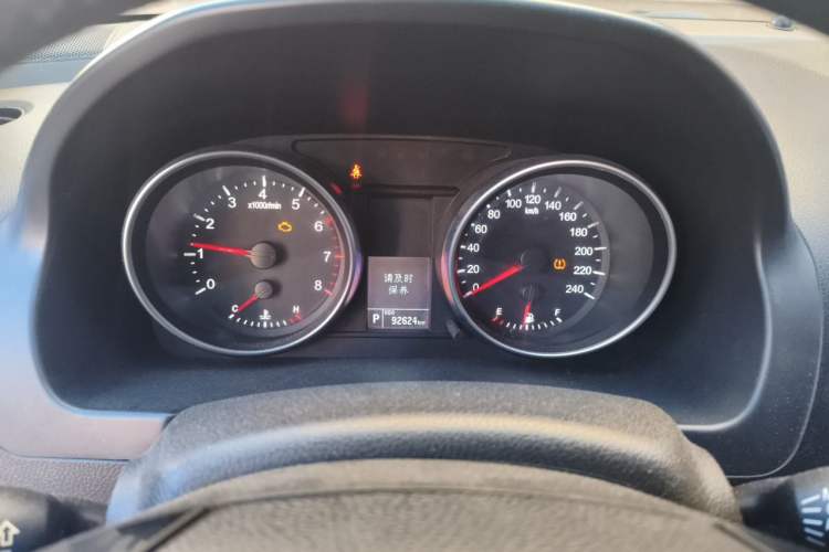 Used Haval H6 2013 Upgraded Model 2.4L Automatic Two-Wheel Drive Elite Version Instrument Cluster