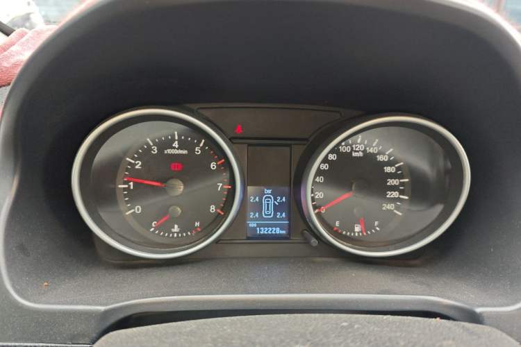 Used Haval H6 2013 Upgraded Model 1.5T Manual Two-Wheel Drive Elite Version Instrument Cluster