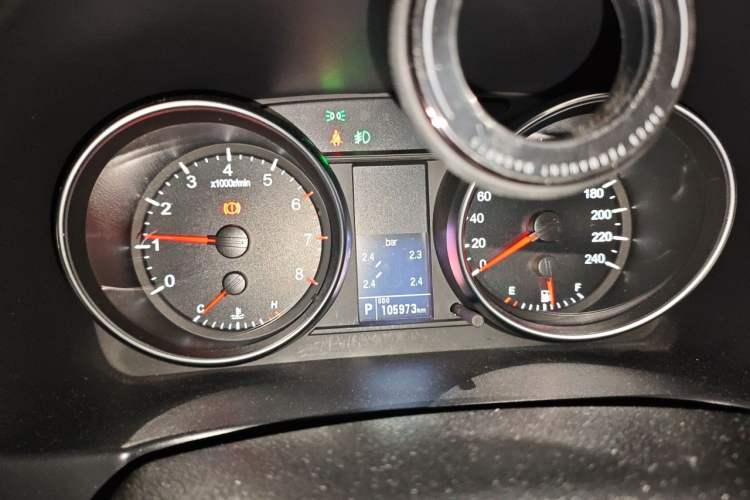 Used Haval H6 2013 Upgraded Model 2.4L Automatic Two-Wheel Drive Elite Version Instrument Cluster