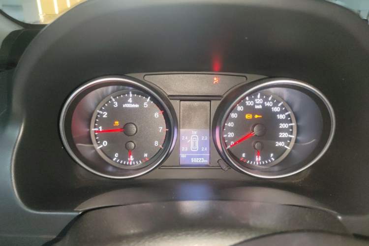 Used Haval H6 2013 Upgraded Model 1.5T Manual Two-Wheel Drive Elite Version Instrument Cluster