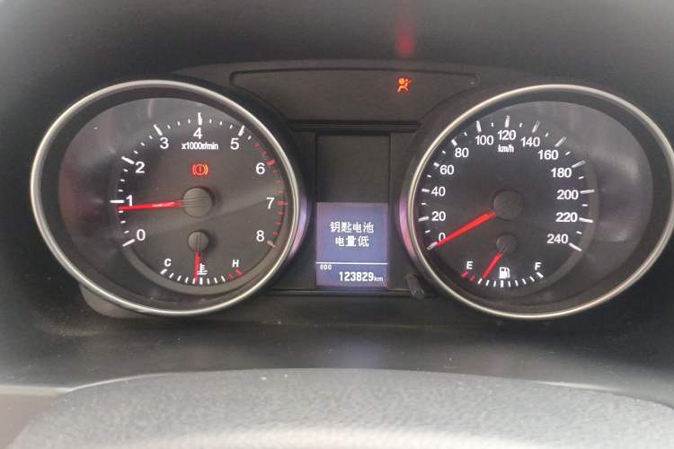 Used Haval H6 2013 Upgraded Model 1.5T Manual Two-Wheel Drive Prestige Version Instrument Cluster