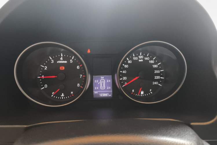 Used Haval H6 2013 Upgraded Model 1.5T Manual Two-Wheel Drive Elite Version Instrument Cluster