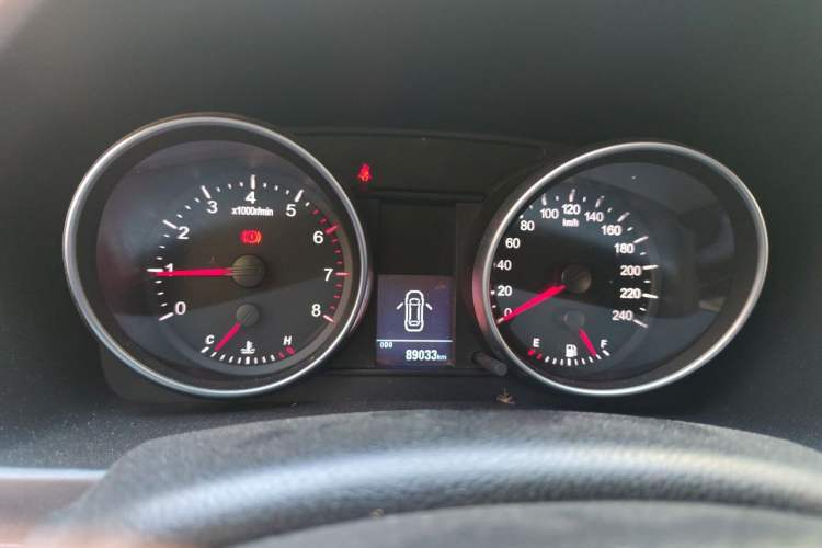 Used Haval H6 2013 Upgraded Model 1.5T Manual Two-Wheel Drive Urban Version Instrument Cluster