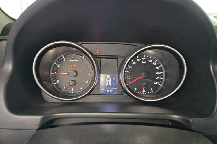 Used Haval H6 2013 Upgraded Model 1.5T Manual Two-Wheel Drive Elite Version Instrument Cluster