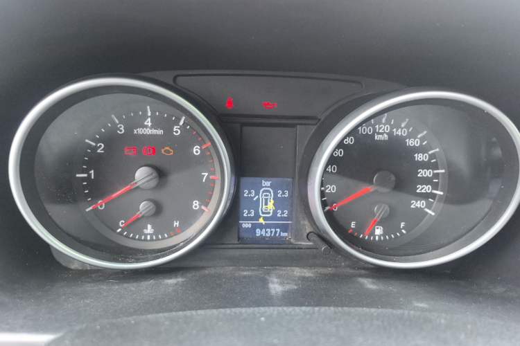 Used Haval H6 2013 Upgraded Model 1.5T Manual Two-Wheel Drive Elite Version Instrument Cluster