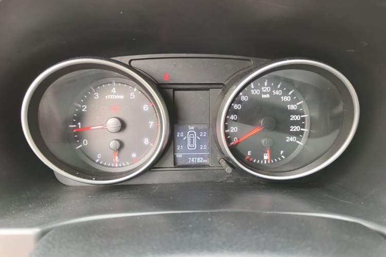 Used Haval H6 2013 Sports Edition 1.5T Manual Two-Wheel Drive Elite Model Instrument Cluster