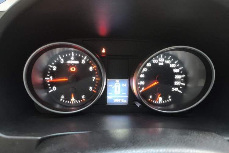Used Haval H6 2013 Upgraded Model 1.5T Manual Two-Wheel Drive Elite Version Instrument Cluster