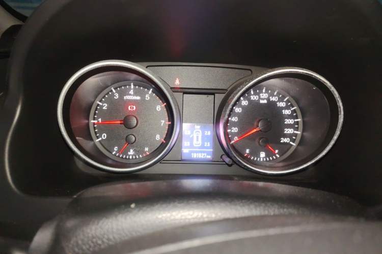 Used Haval H6 2013 Upgraded Model 1.5T Manual Two-Wheel Drive Elite Version Instrument Cluster