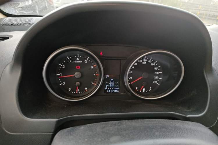 Used Haval H6 2013 Upgraded Model 2.4L Automatic Two-Wheel Drive Elite Version Instrument Cluster