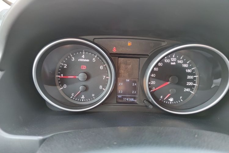 Used Haval H6 2013 Sports Edition 1.5T Manual Two-Wheel Drive Elite Model Instrument Cluster