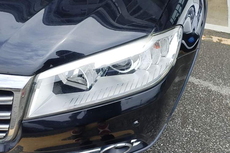 Used Haval H6 2013 Sports Edition 1.5T Manual Two-Wheel Drive Elite Model Left Front Headlight