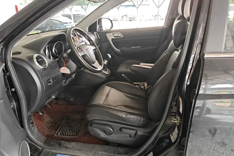 Used Haval H6 2013 Upgraded Model 1.5T Manual Two-Wheel Drive Elite Version Left Front Seat