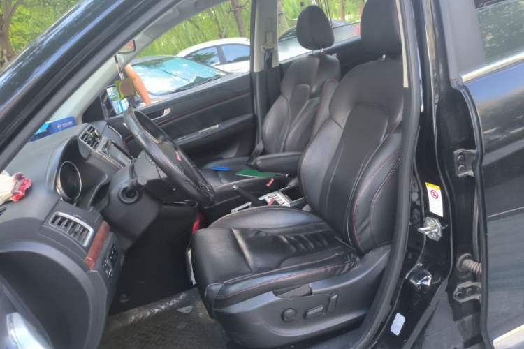 Used Haval H6 2013 Sport Edition 1.5T Manual Two-Wheel Drive Prestige Model Left Front Seat