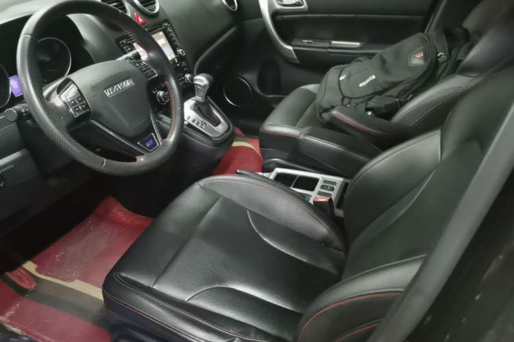 Used Haval H6 2013 Upgraded Model 2.4L Automatic Two-Wheel Drive Elite Version Left Front Seat