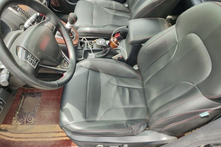 Used Haval H6 2013 Sports Edition 1.5T Manual Two-Wheel Drive Elite Model Left Front Seat