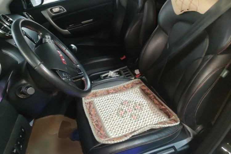 Used Haval H6 2013 Upgraded Model 1.5T Manual Two-Wheel Drive Elite Version Left Front Seat