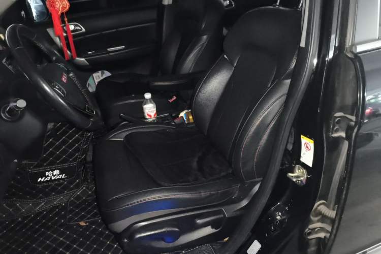Used Haval H6 2013 Upgraded Model 2.4L Automatic Two-Wheel Drive Elite Version Left Front Seat