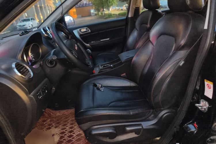 Used Haval H6 2013 Upgraded Model 1.5T Manual Two-Wheel Drive Elite Version Left Front Seat