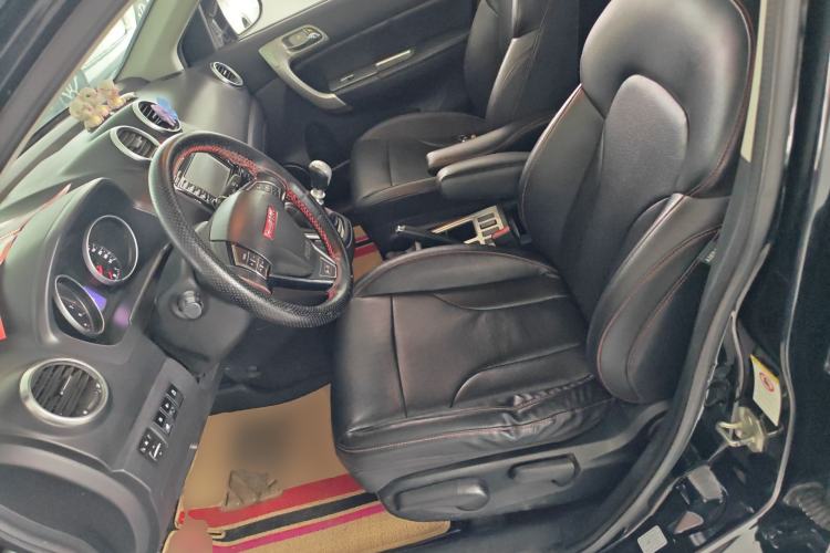 Used Haval H6 2013 Upgraded Model 1.5T Manual Two-Wheel Drive Elite Version Left Front Seat