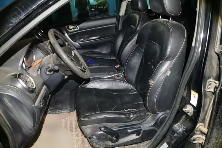 Used Haval H6 2013 Upgraded Model 1.5T Manual Two-Wheel Drive Elite Version Left Front Seat